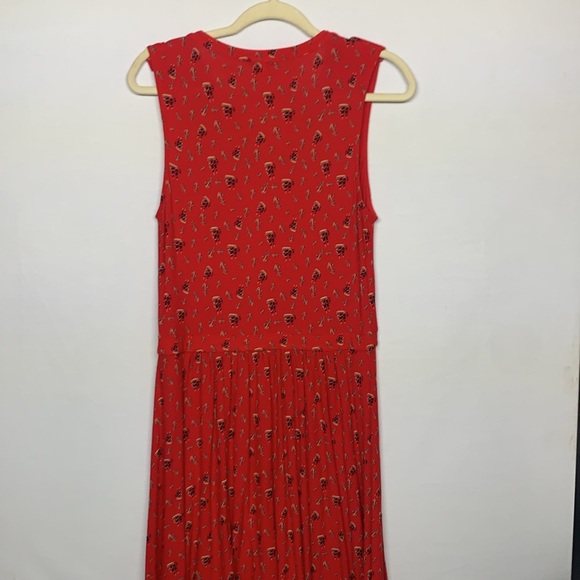 Leifnotes Red Pleated Sleeveless Midi Sundress - Picture 12 of 12